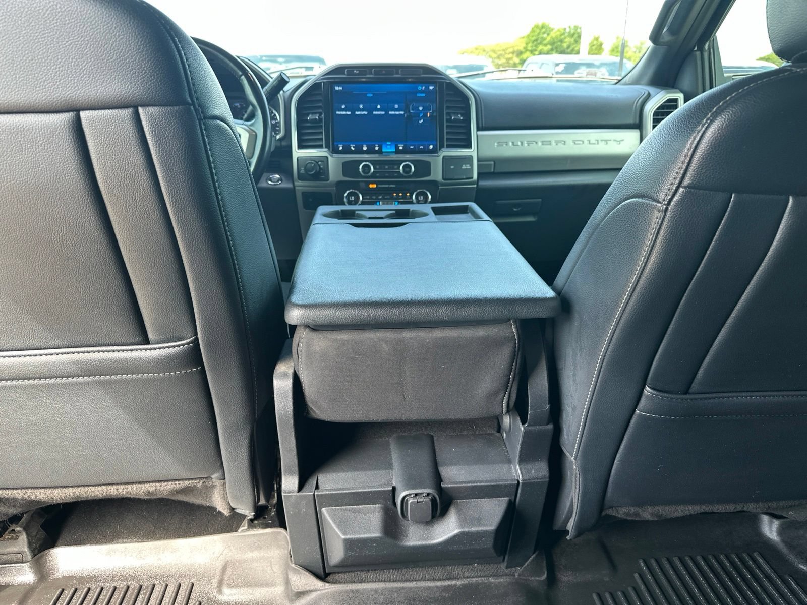 Used 2022 Ford F250 Lariat w/ Lariat Ultimate Package AWD/4WD image 14