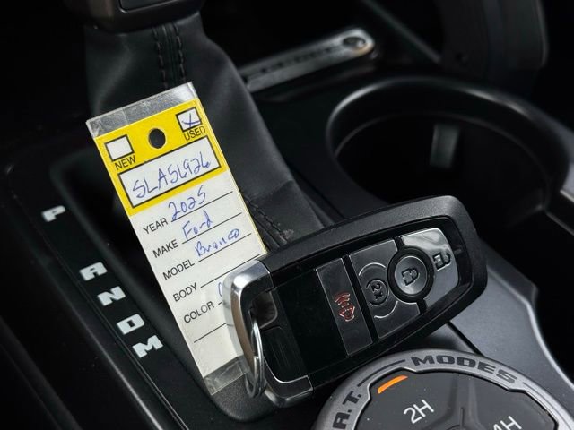 Used 2025 Ford Bronco Badlands image 43