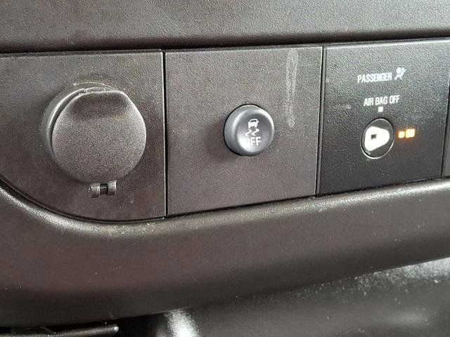 Used 2024 Chevrolet Express 2500 Work Van w/ Driver Convenience Package image 21