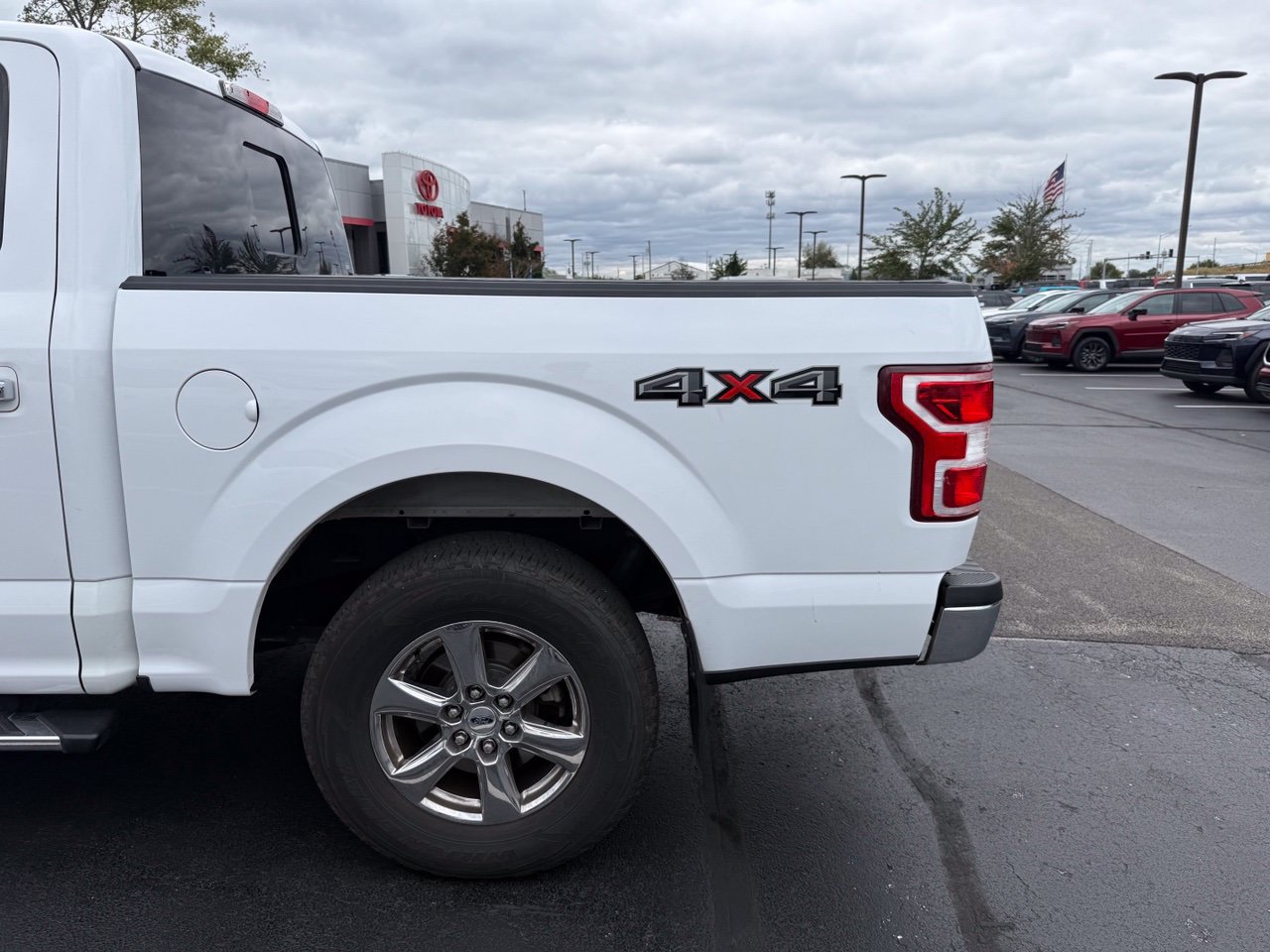 Used 2018 Ford F150 XLT w/ Equipment Group 302A Luxury AWD/4WD image 4