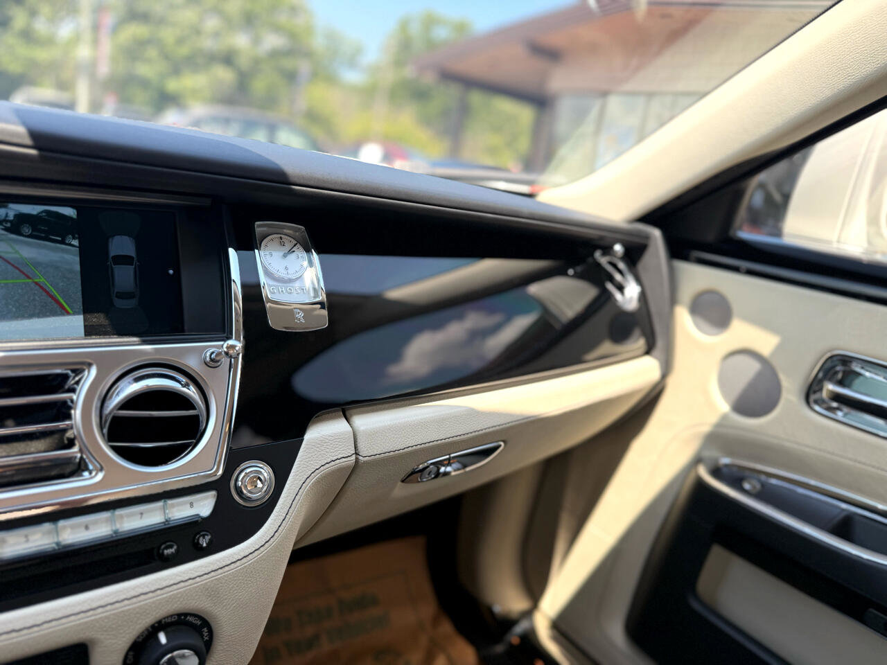 Used 2011 Rolls-Royce Ghost image 26