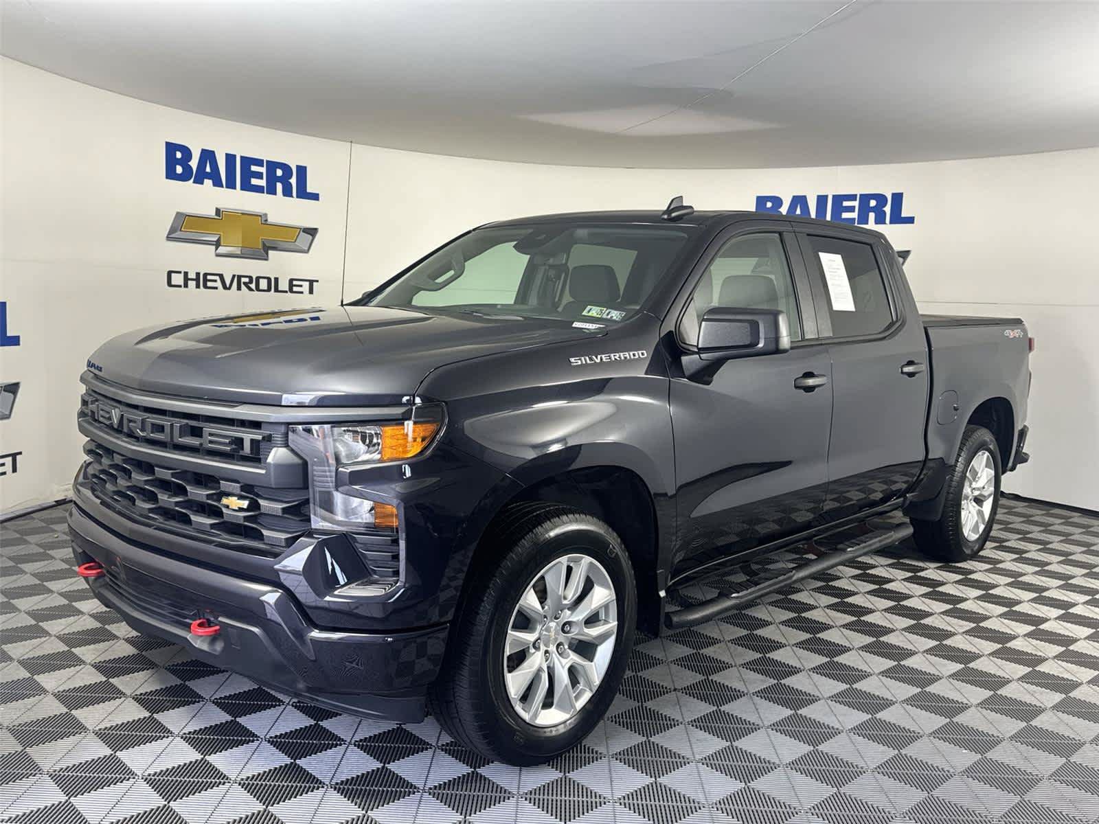 Used 2023 Chevrolet Silverado 1500 Custom AWD/4WD image 1