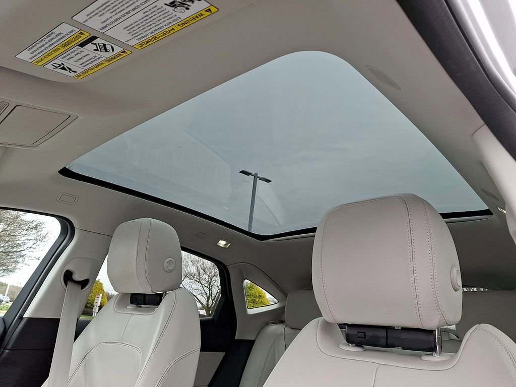 Used 2020 Jaguar E-PACE R-Dynamic SE image 14