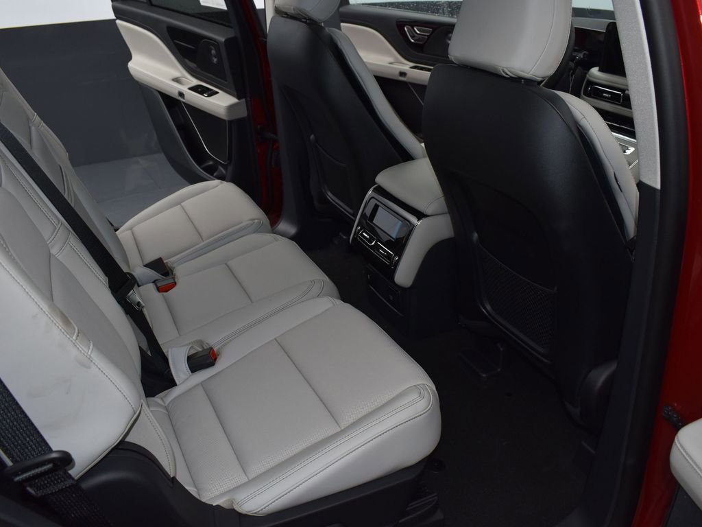 New 2025 Lincoln Aviator Reserve w/ Illumination Package image 32
