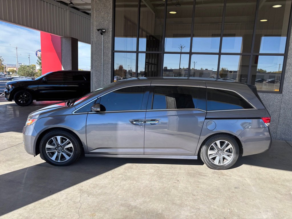 Used 2014 Honda Odyssey Touring Elite image 2