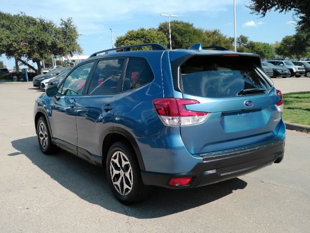 Used 2020 Subaru Forester Premium AWD/4WD image 9