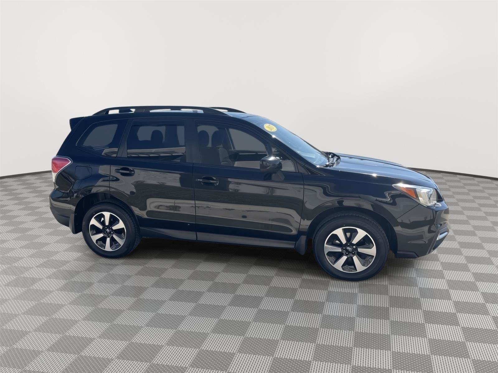 Used 2017 Subaru Forester 2.5i Premium w/ All-Weather Package image 8