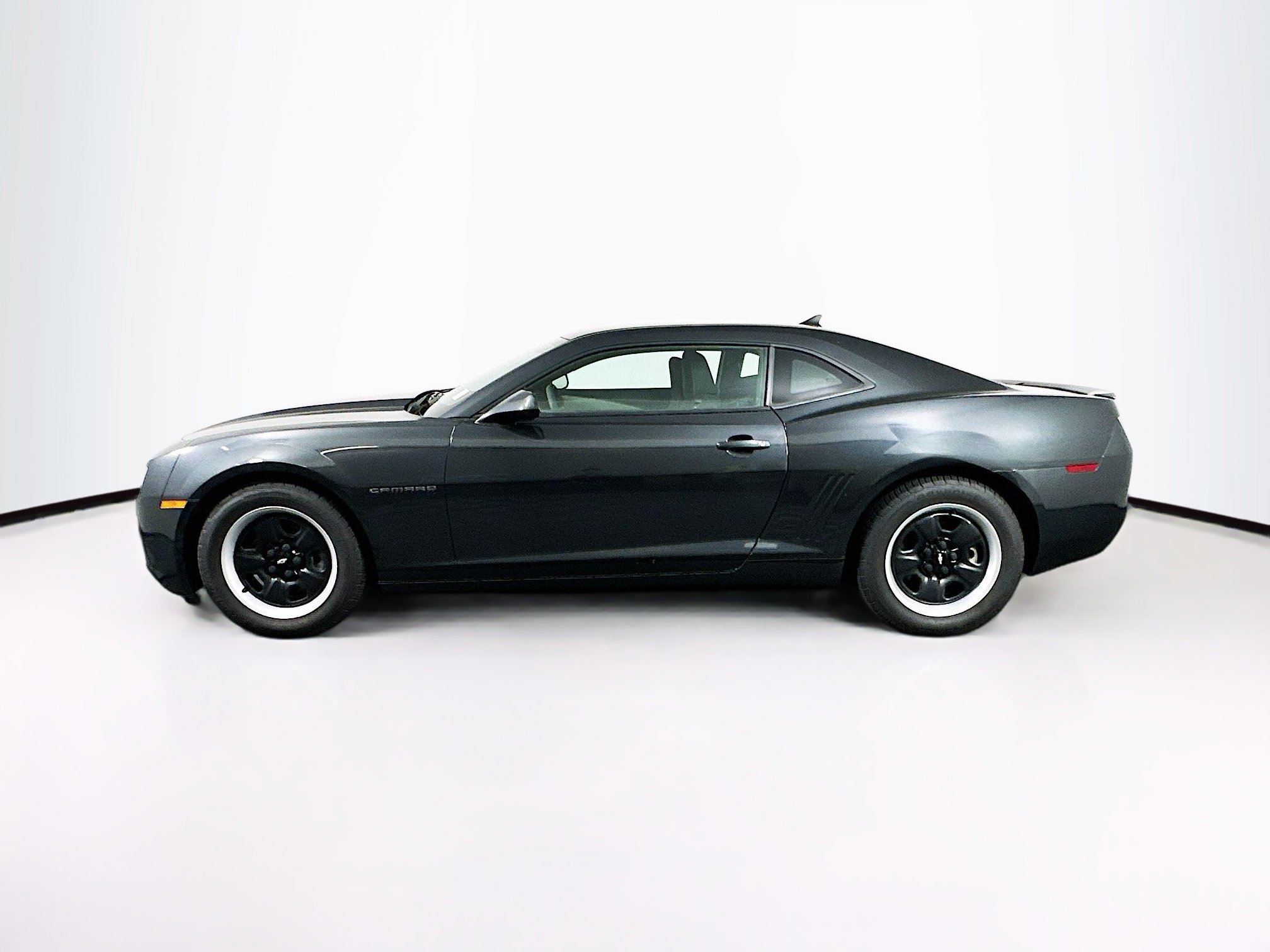 Used 2012 Chevrolet Camaro LS RWD image 4