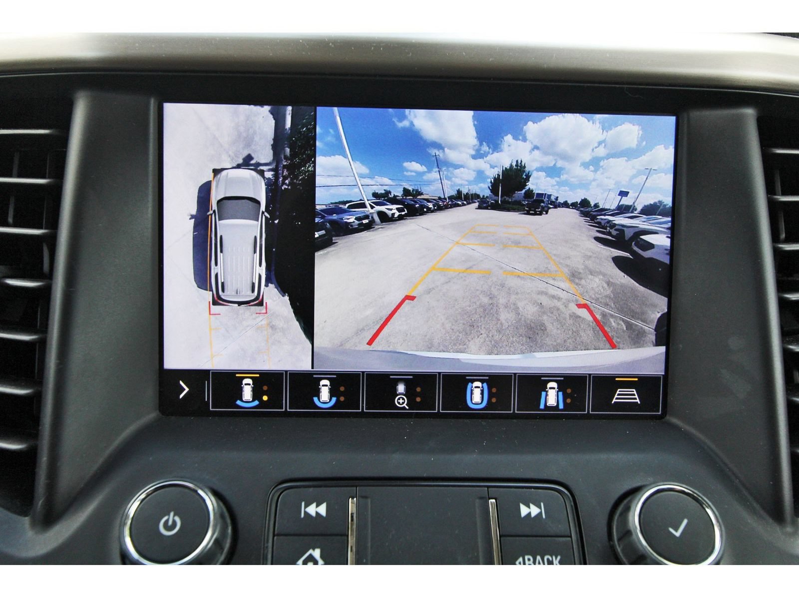 Used 2020 GMC Acadia Denali FWD image 24
