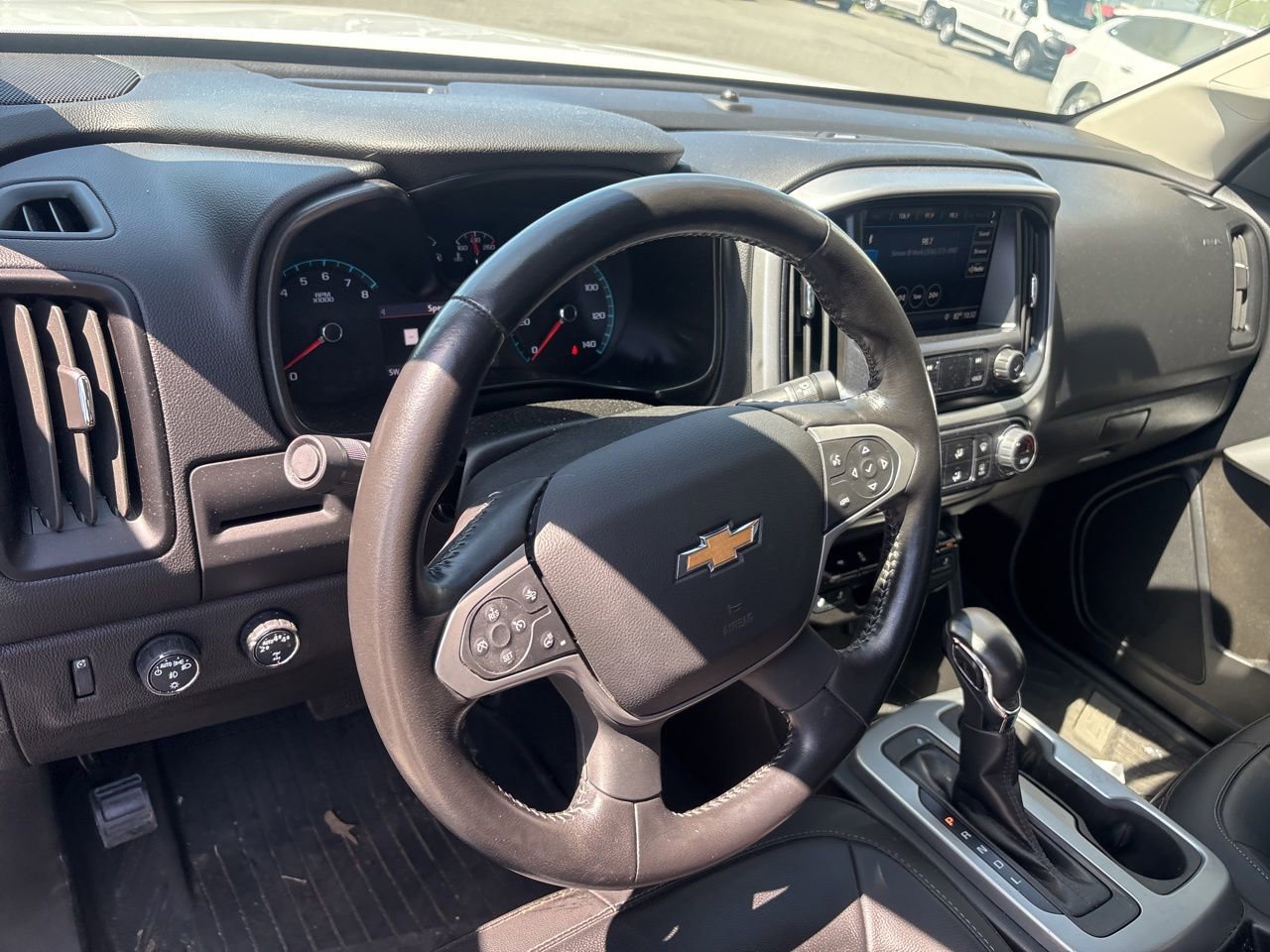 Used 2022 Chevrolet Colorado LT w/ Luxury Package image 4