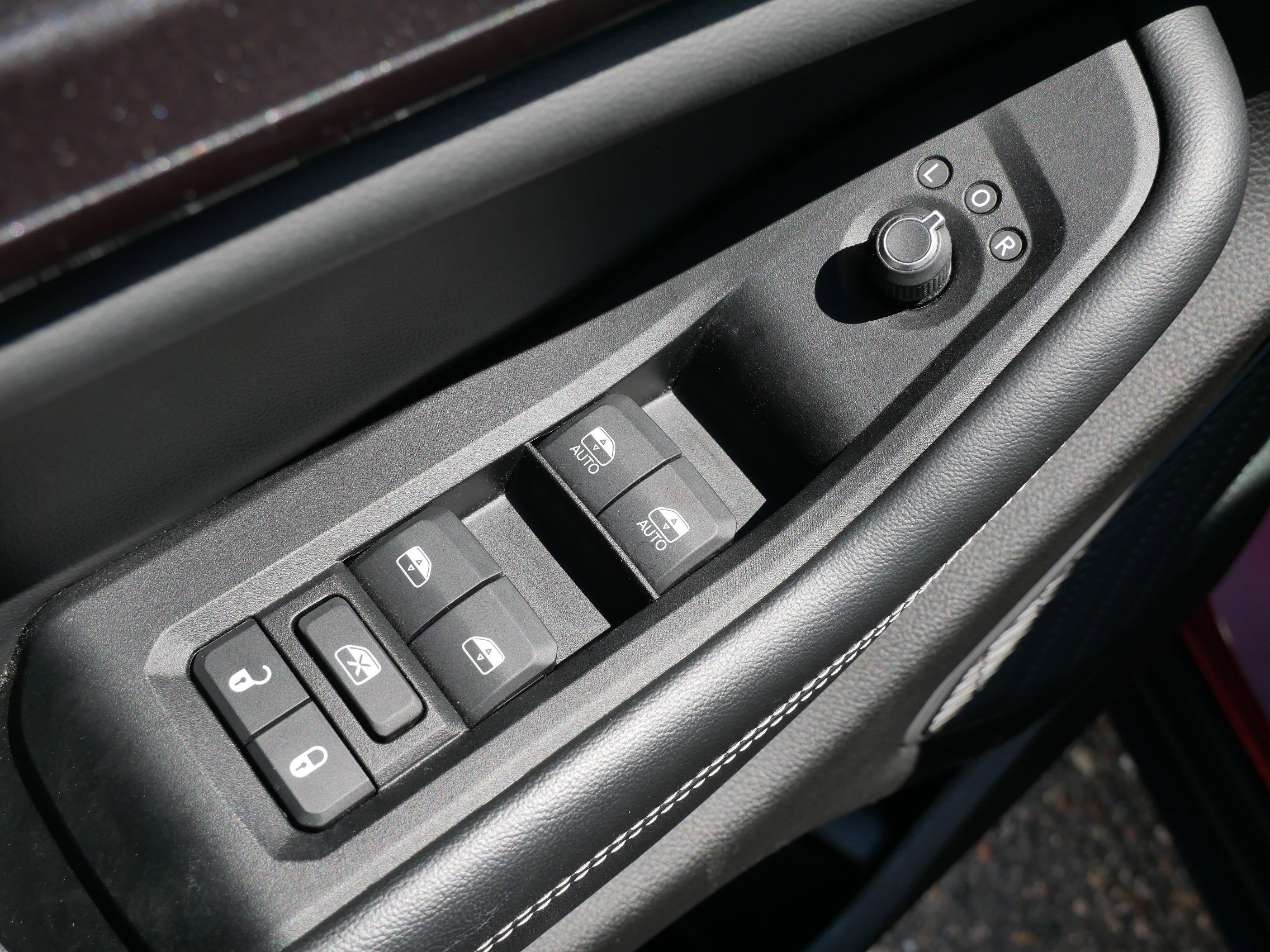 Used 2022 Jeep Grand Cherokee L Laredo AWD/4WD image 14