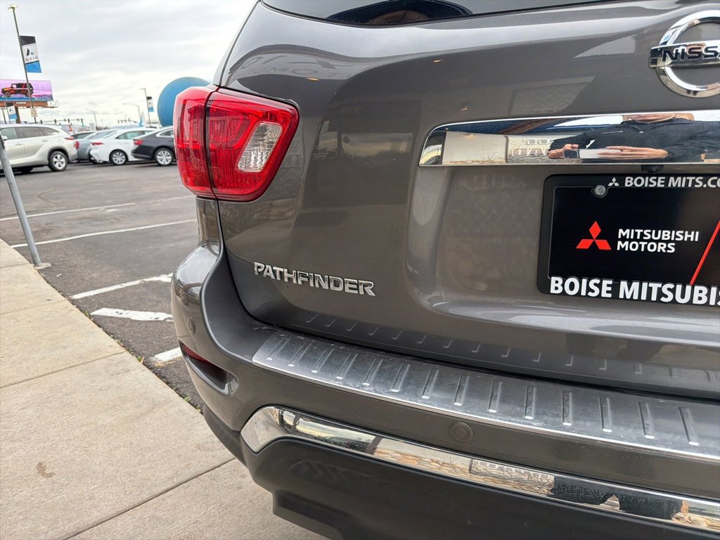 Used 2017 Nissan Pathfinder SL image 7