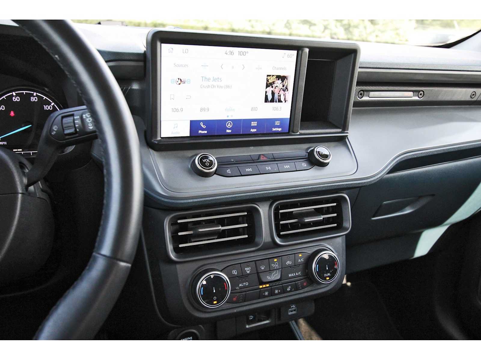 Used 2024 Ford Maverick Lariat w/ Black Appearance Package FWD image 22