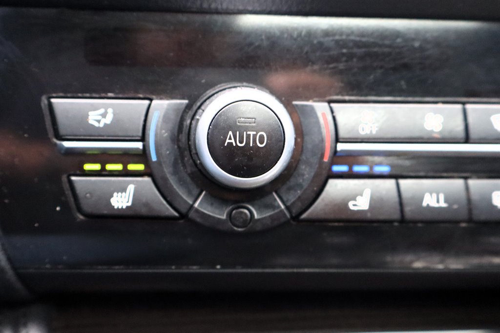 Used 2013 BMW 550i Sedan RWD image 27