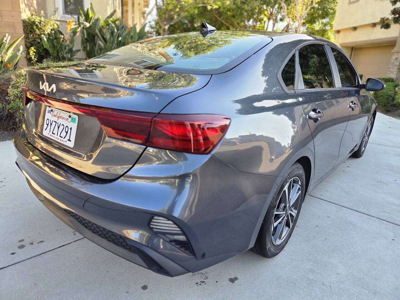 Used 2022 Kia Forte LXS w/ LXS Technology Package FWD image 10