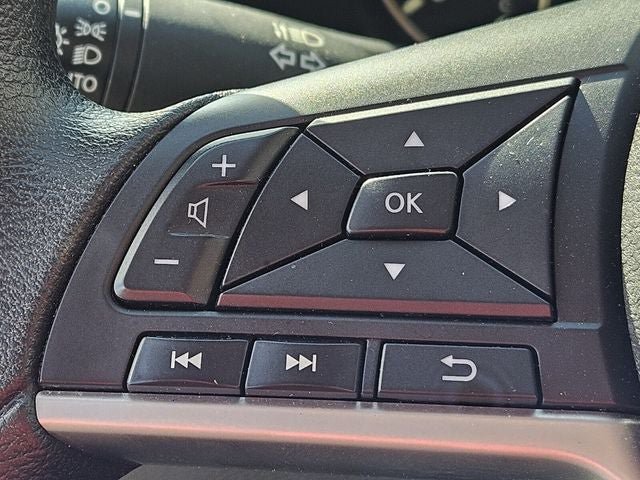 Used 2025 Nissan Altima 2.5 SV FWD image 32