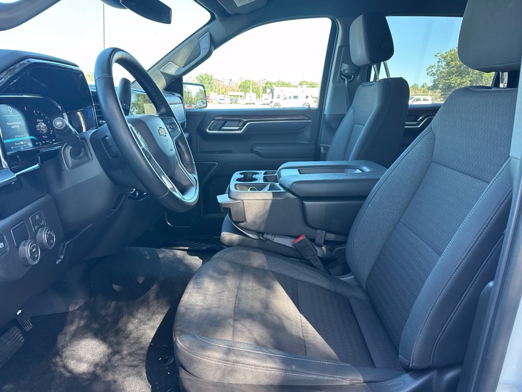 Used 2026 Chevrolet Silverado 1500 LT RWD image 9