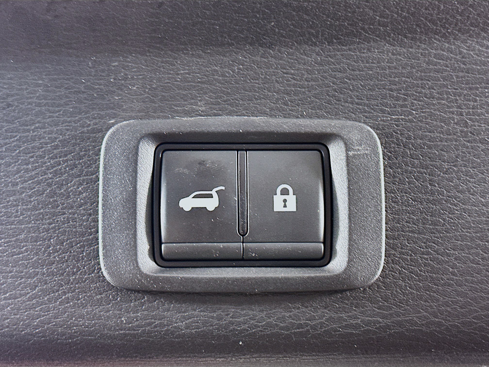Used 2025 Mitsubishi Outlander SEL AWD/4WD image 32