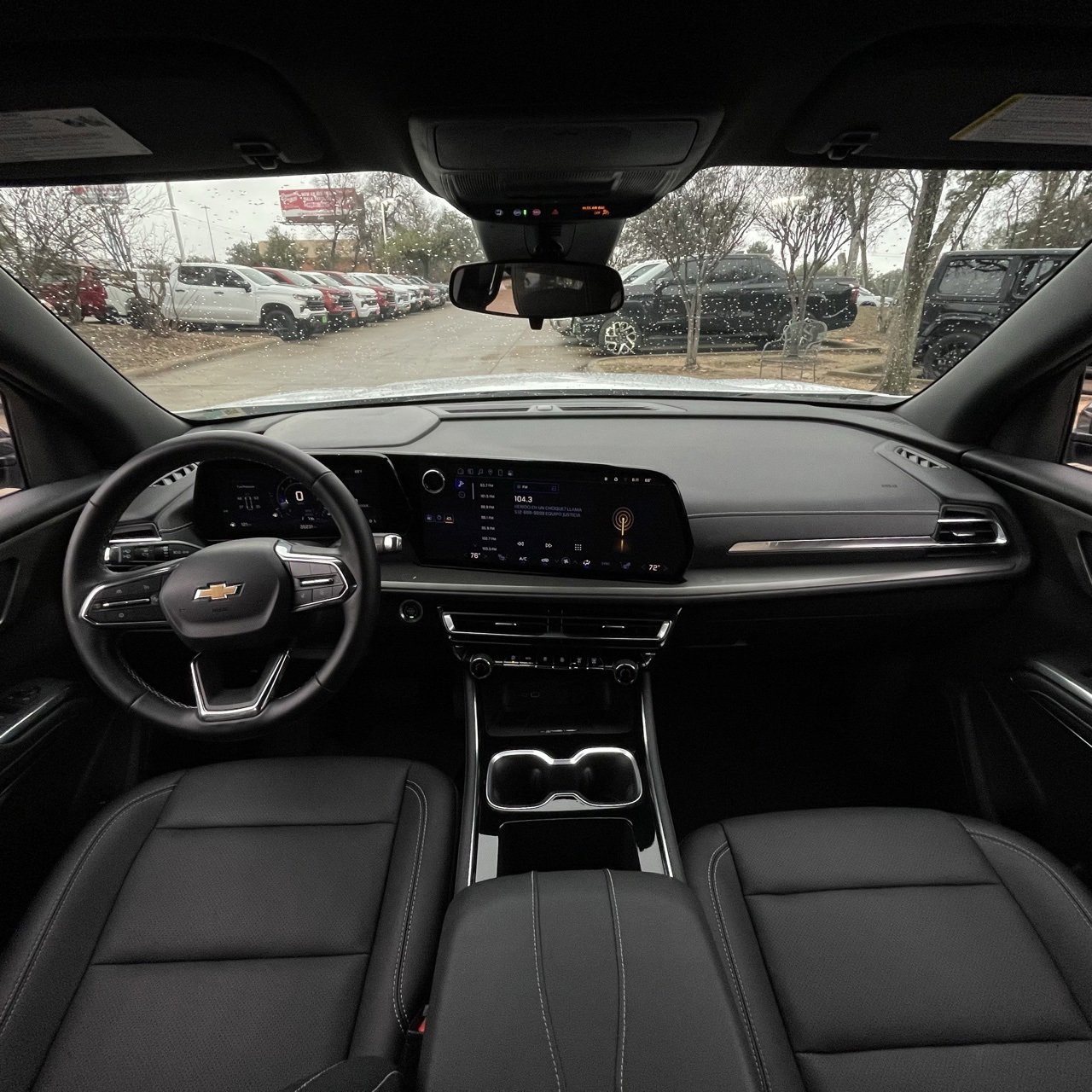 Used 2025 Chevrolet Traverse LT image 10