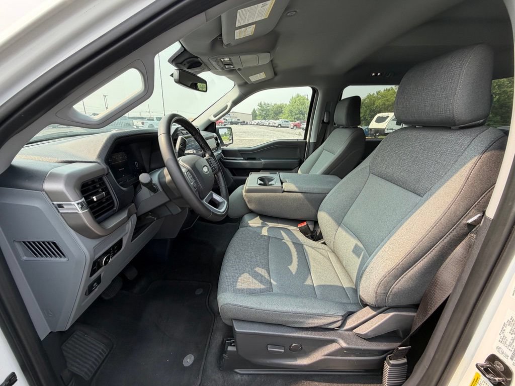 Used 2024 Ford F150 XLT AWD/4WD image 2