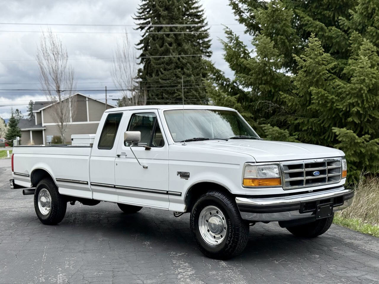 Used 1995 Ford F250 XLT image 1