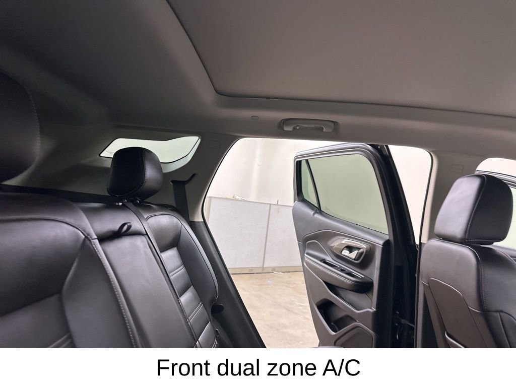 Used 2024 GMC Terrain Denali w/ Denali Premium Package image 25