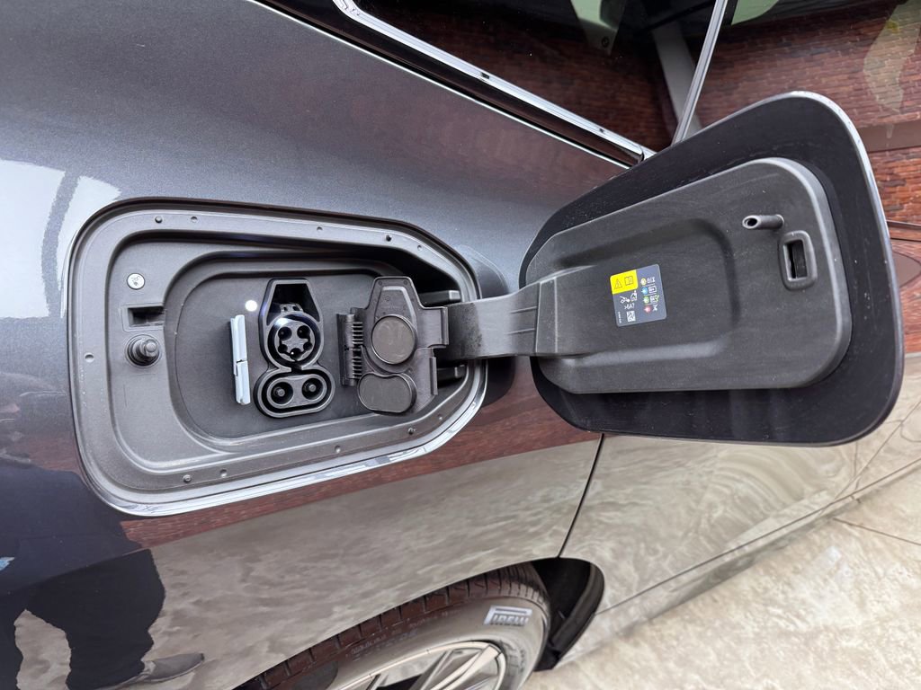 Used 2026 BMW iX xDrive45 image 26