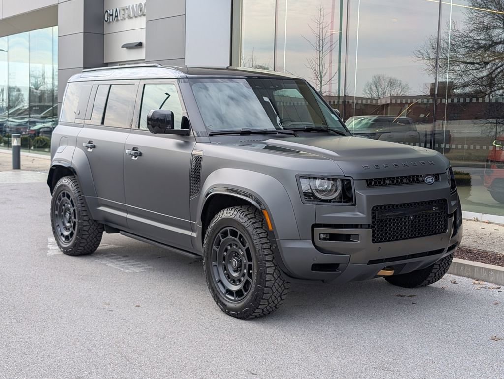 Certified 2025 Land Rover Defender 110 image 7