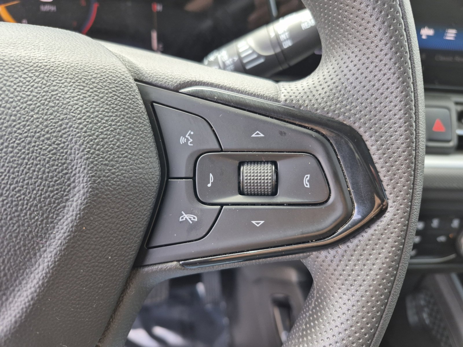 Used 2025 Chevrolet TrailBlazer LS w/ LS Convenience Package FWD image 26