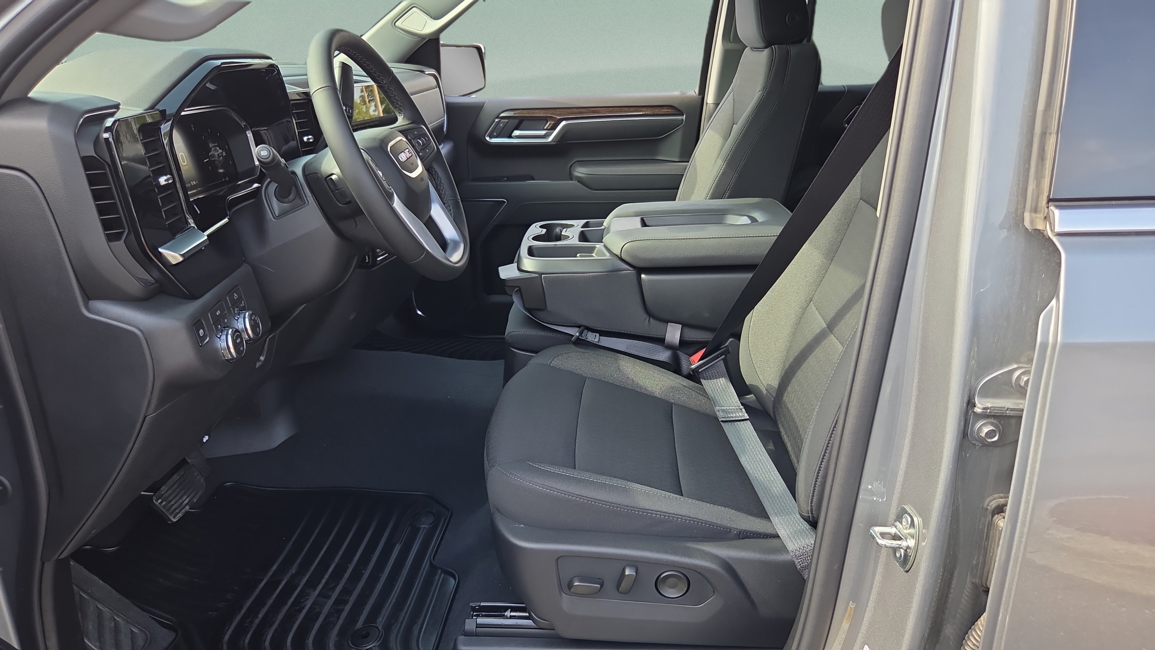 New 2026 GMC Sierra 1500 SLE w/ Preferred Package AWD/4WD image 9