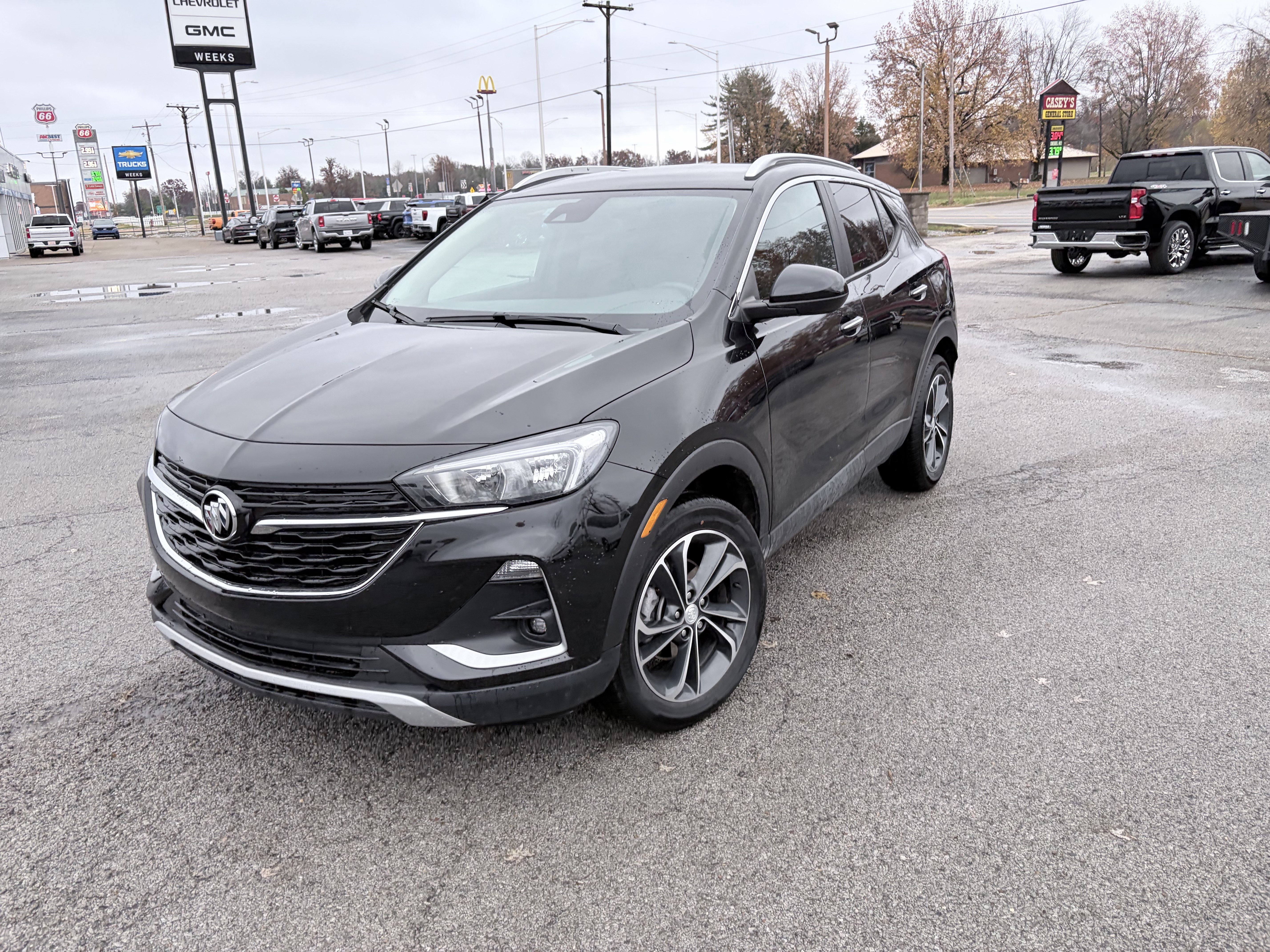 Used 2023 Buick Encore GX Select image 2