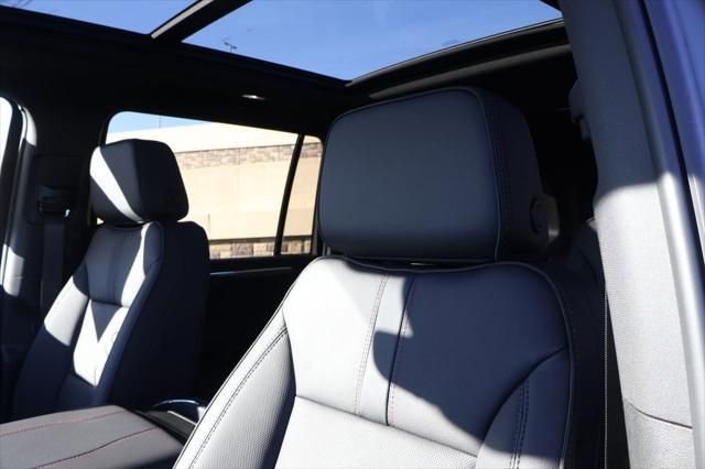 New 2026 Chevrolet Suburban RST image 16