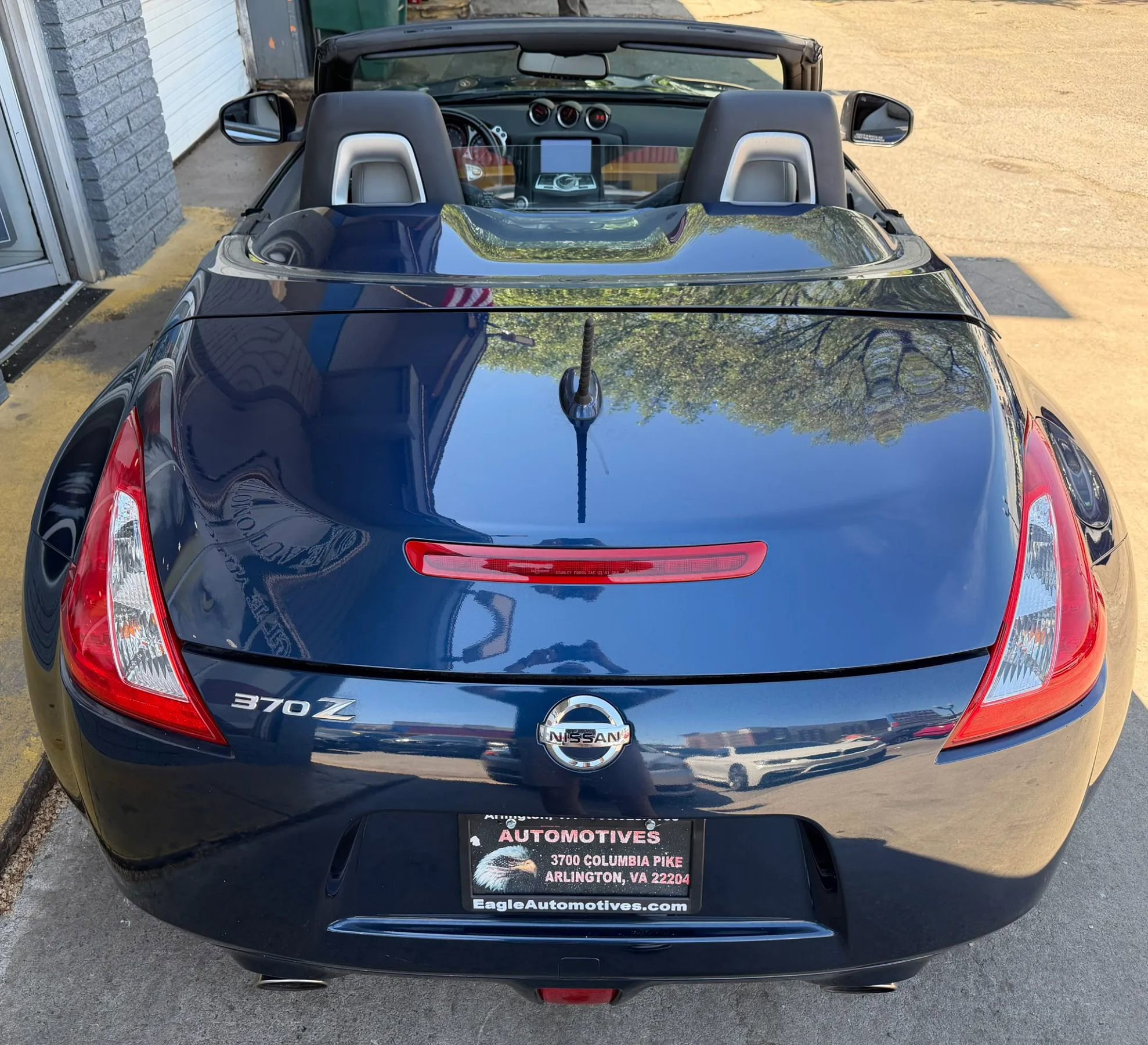 Used 2013 Nissan 370Z Touring RWD image 12