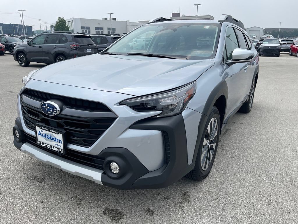 Used 2024 Subaru Outback Touring AWD/4WD image 1