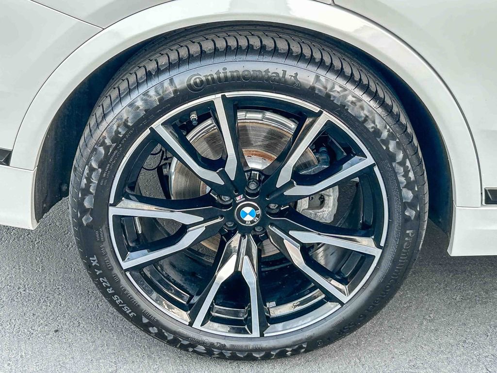 Used 2020 BMW X7 xDrive40i w/ M Sport Package AWD/4WD image 13