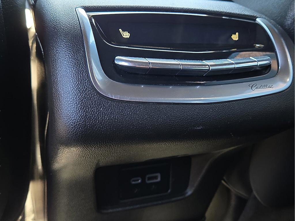 Used 2023 Cadillac XT6 Premium Luxury FWD image 11