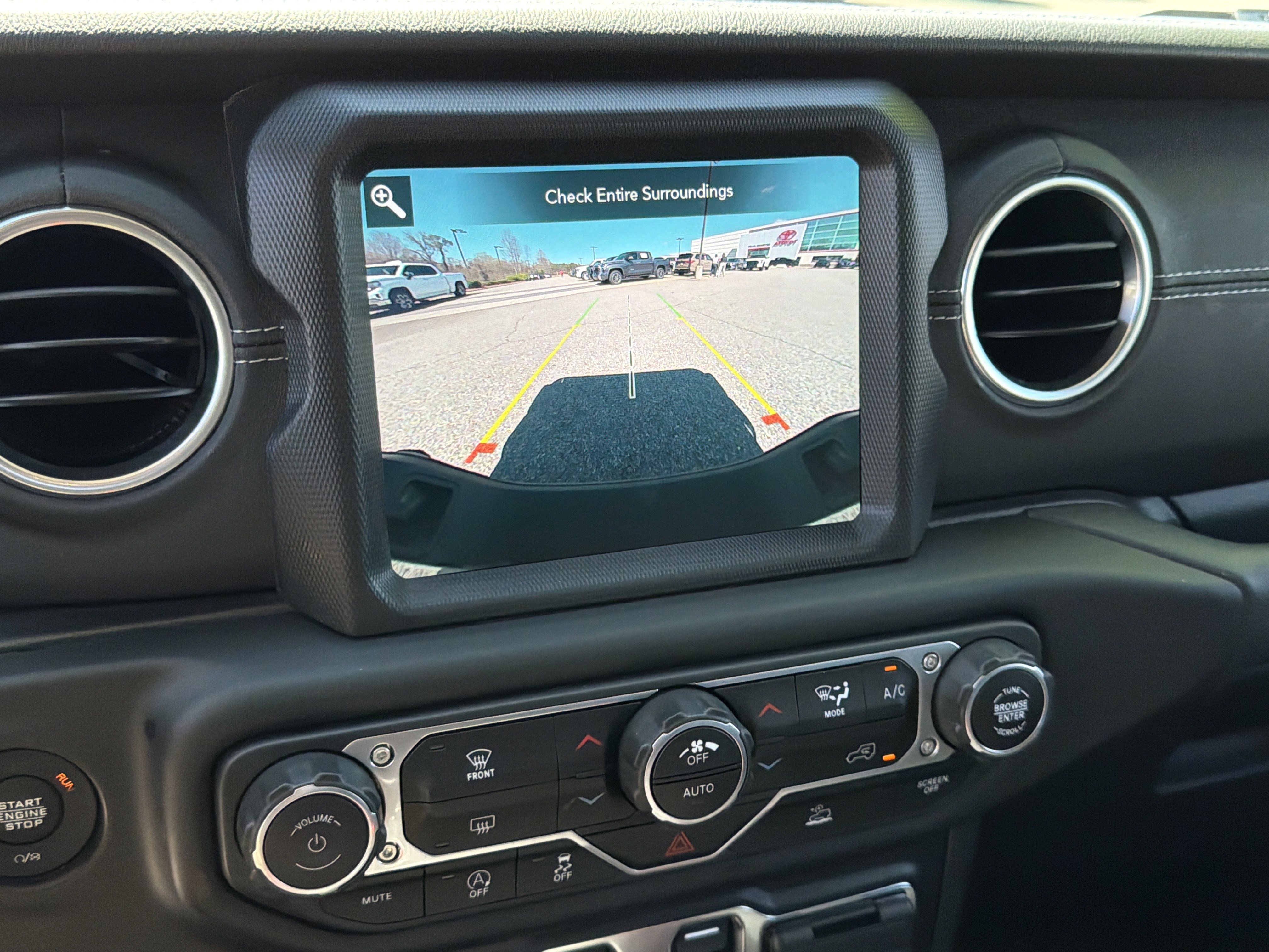 Used 2020 Jeep Gladiator Overland w/ Popular Equipment Package image 7