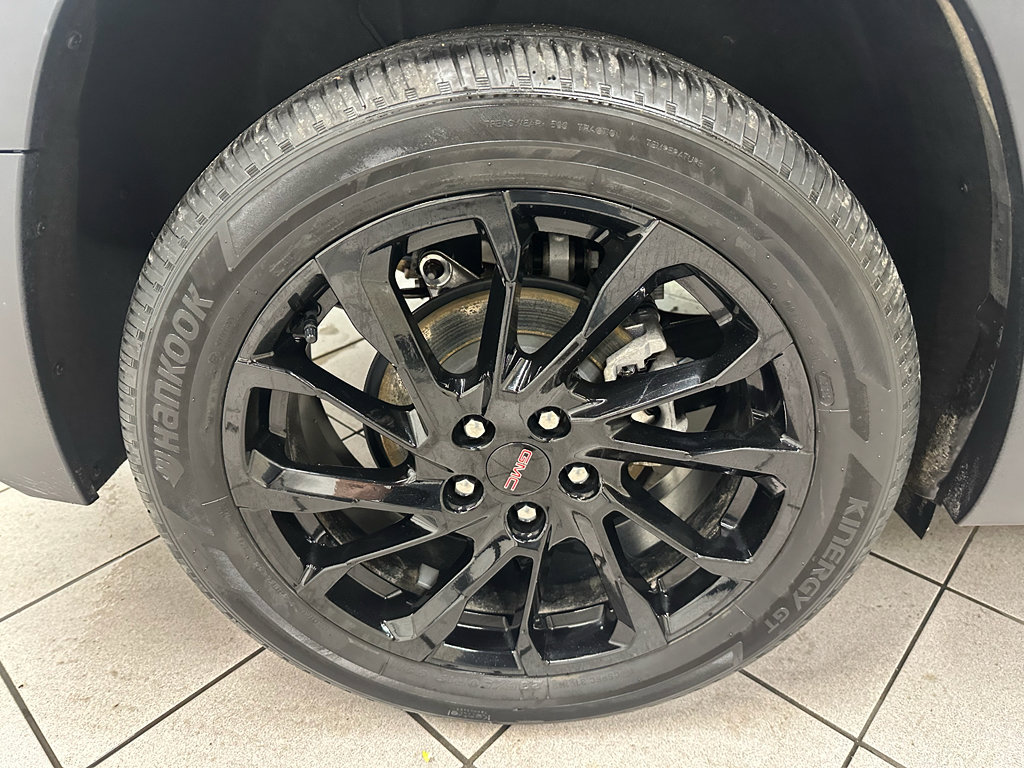 Certified 2023 GMC Terrain SLE w/ Driver Convenience Package image 14