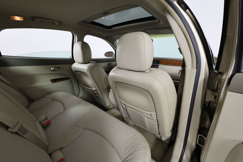 Used 2005 Buick LaCrosse CXL image 19