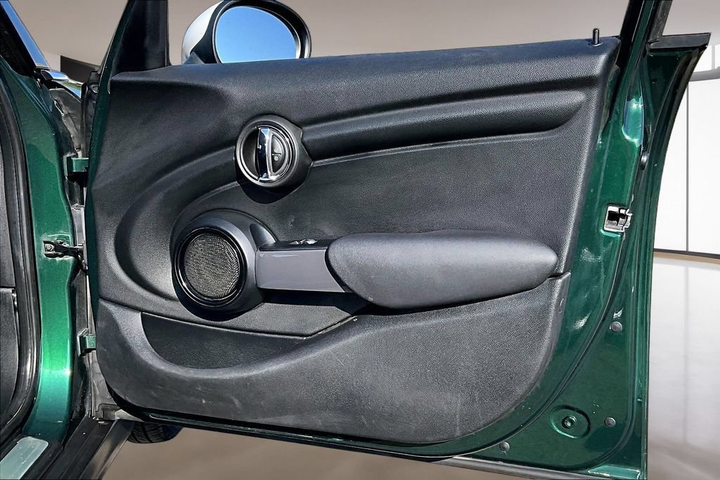 Used 2017 MINI Cooper 4-Door Hardtop FWD image 19