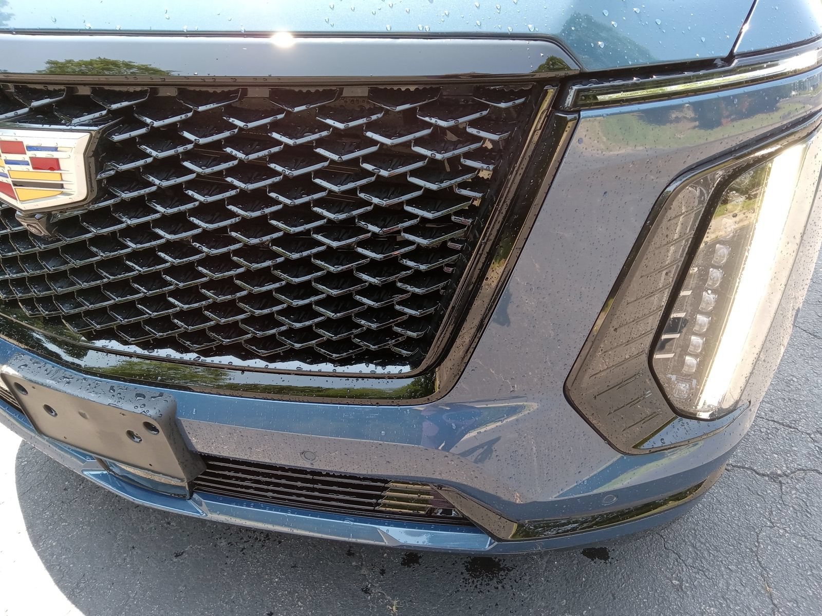 Certified 2026 Cadillac Escalade Platinum Sport AWD/4WD image 8