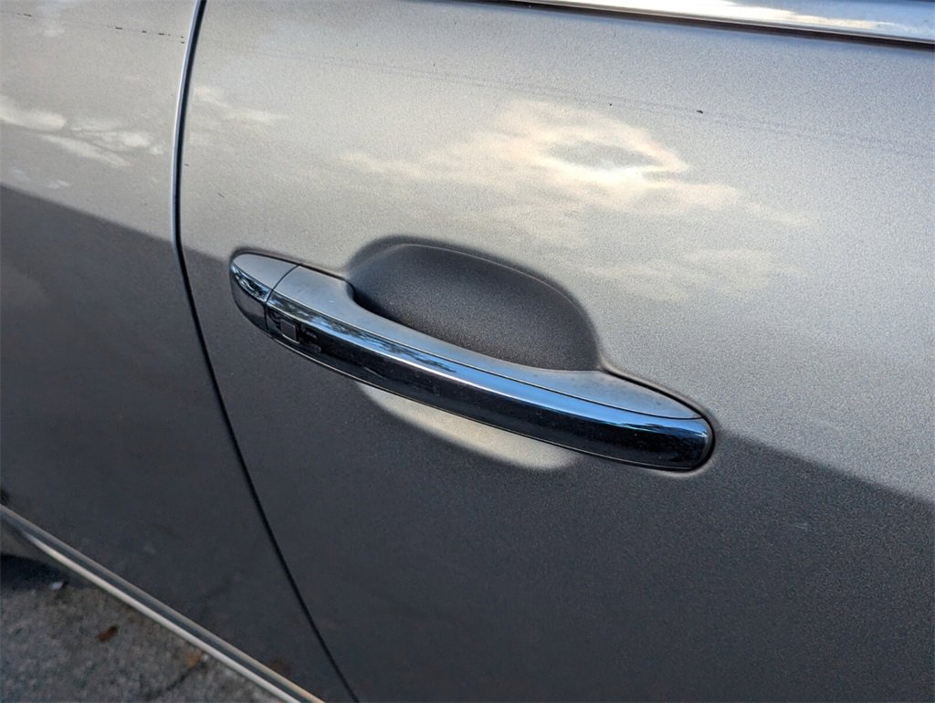 Used 2010 Hyundai Genesis 4.6 w/ Technology Pkg 5 image 11