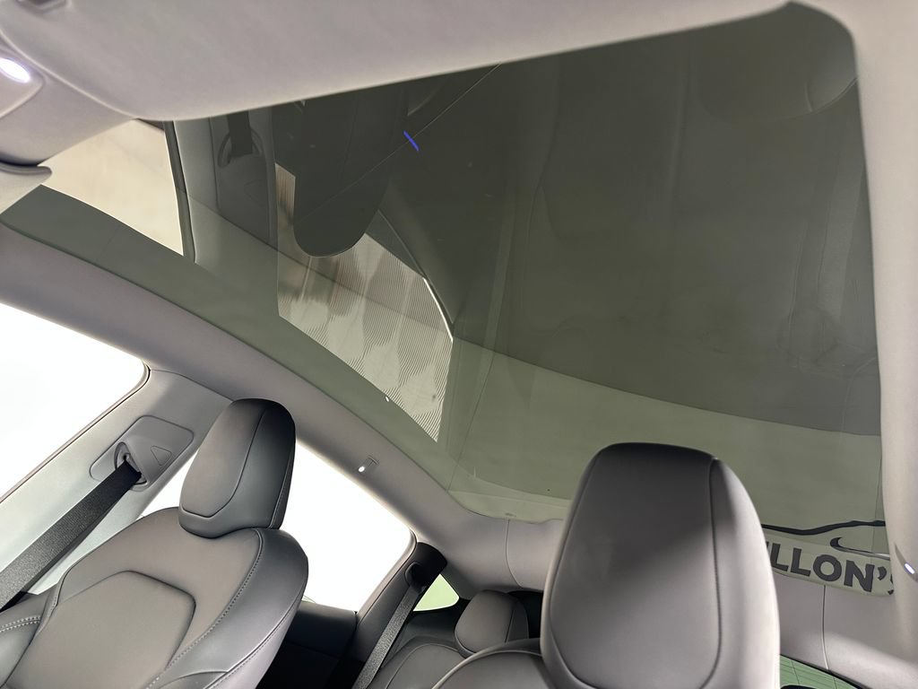 Used 2026 Tesla Model Y AWD image 22
