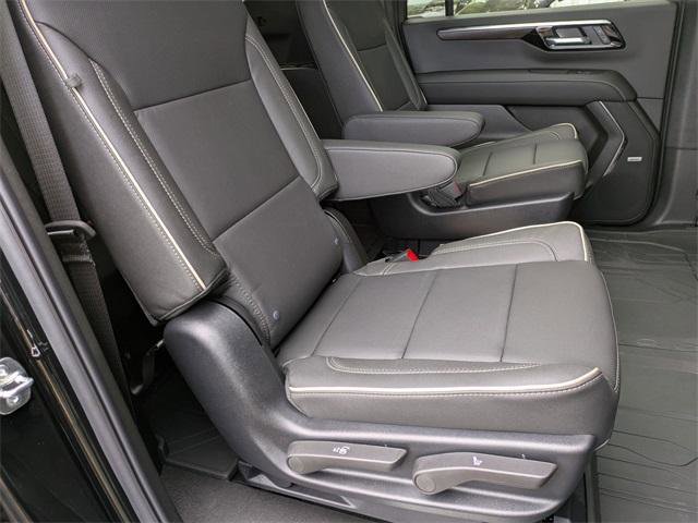 New 2026 Chevrolet Suburban Premier image 32