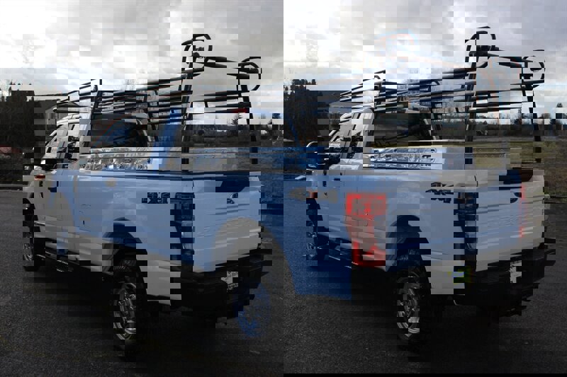 Used 2022 Ford F250 XL w/ Power Equipment Group image 3