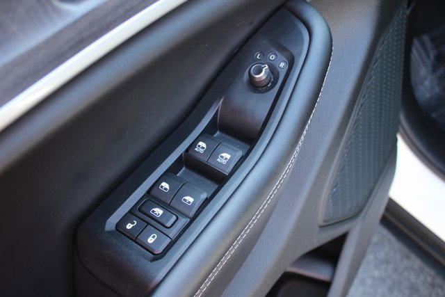 Used 2024 Jeep Grand Cherokee Limited image 16