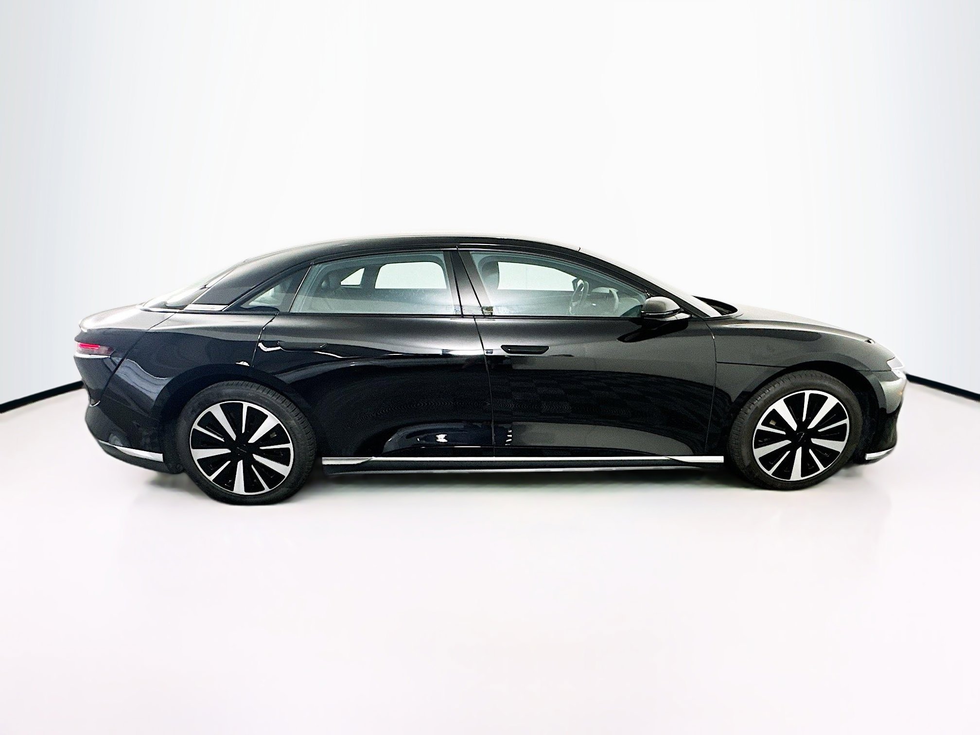 Used 2024 Lucid Air Pure RWD image 10