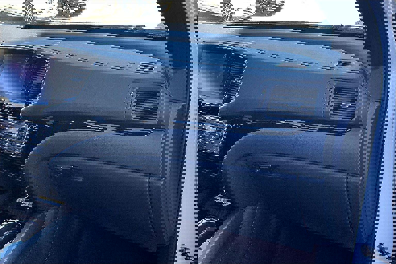 Used 2022 Honda Ridgeline Black Edition image 13