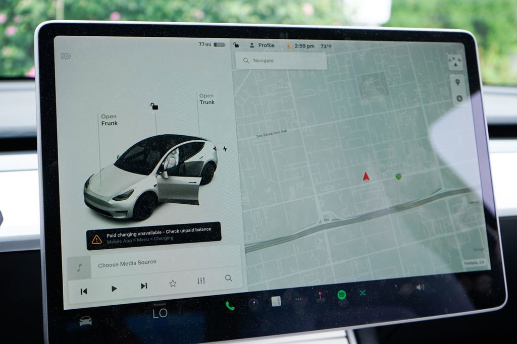 Used 2020 Tesla Model Y Long Range image 23