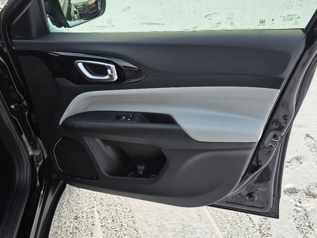 Certified 2024 Jeep Compass Limited image 15